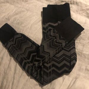 Lulu lemon thick grey and black yoga pant